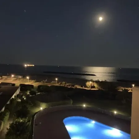 דירה Face A La *