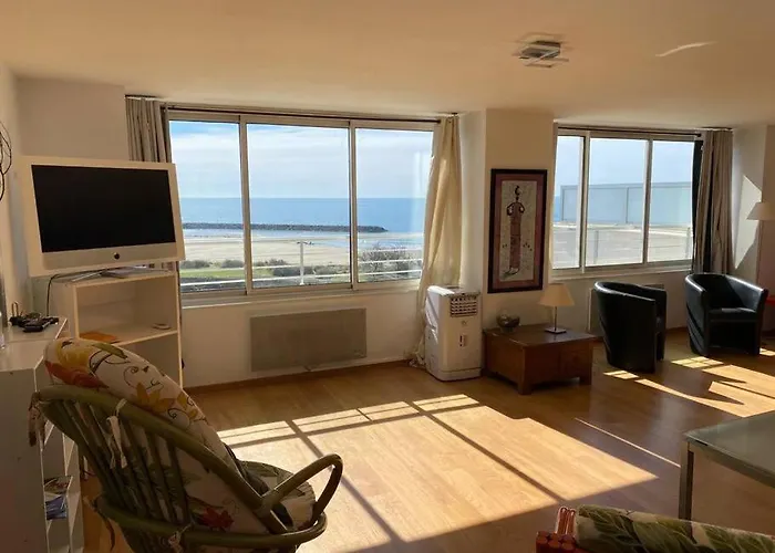 Face A La Daire Agde