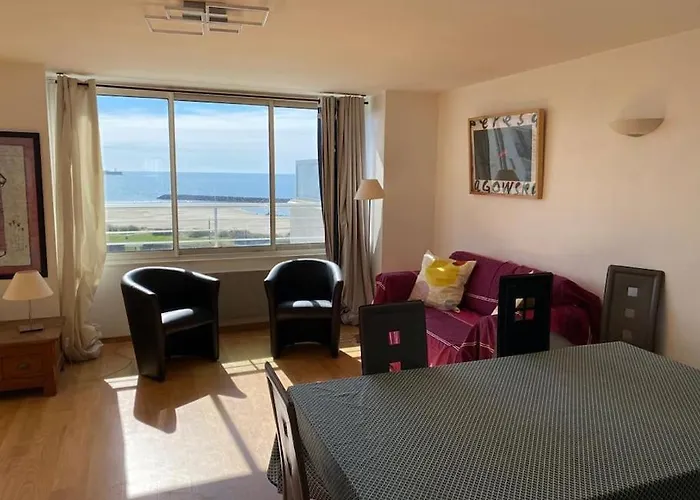 Face A La Daire Agde